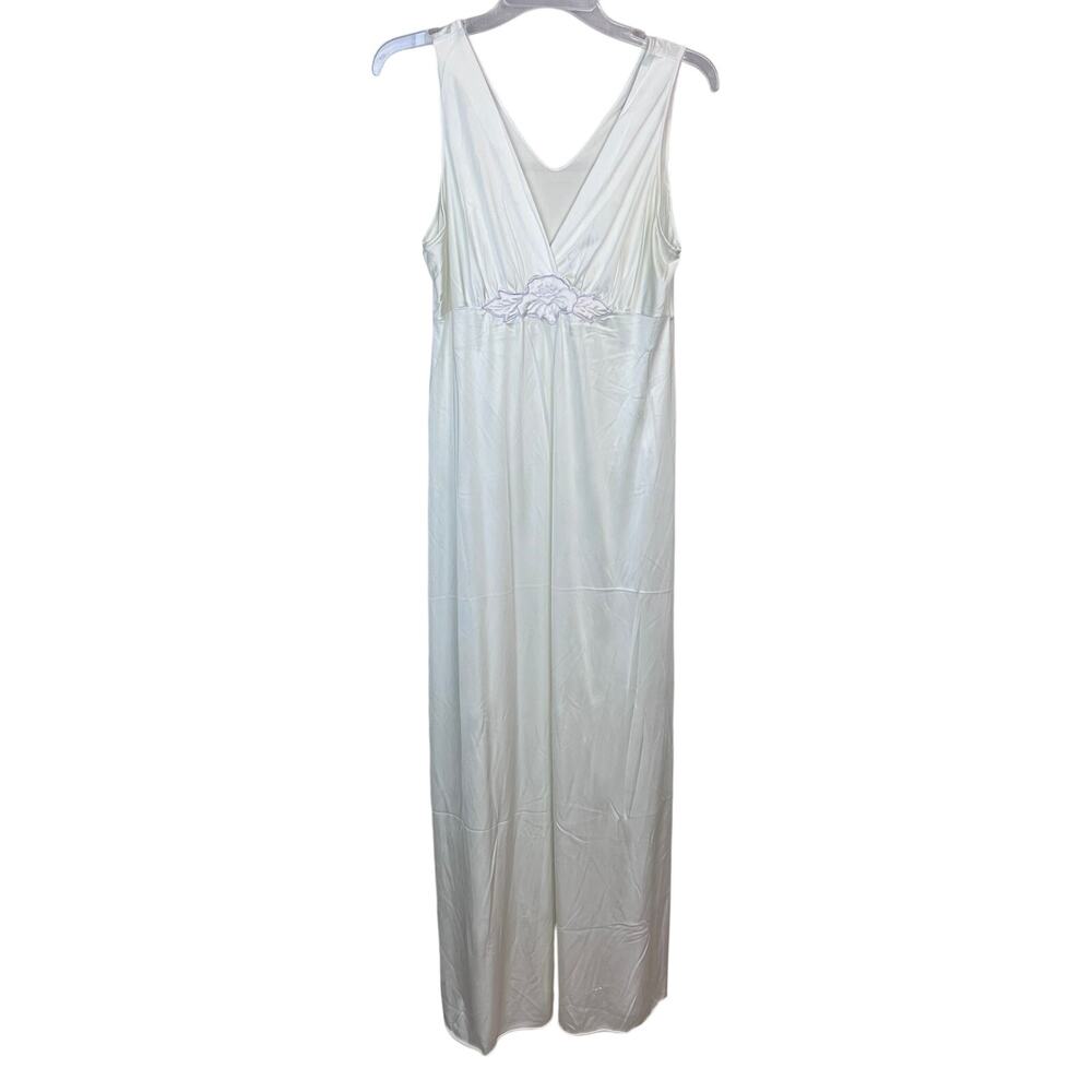 Vanity Fair Vintage 60s 70s Cream Nylon Embroidered Floral Nightgown Small